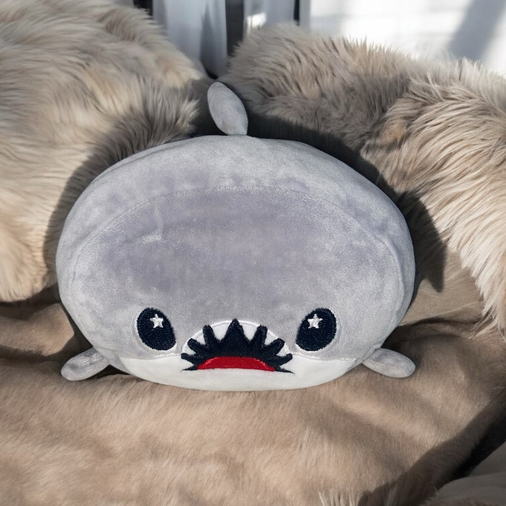 MOOSH MOOSH 8" Gray Shark NAMED SPARKLE Preowned